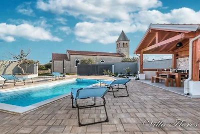 Villa in Marcana mit Schwimmbecken