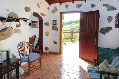 Wohnung in Moya mit Terrasse