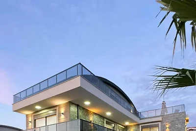 Villa in Antalya with swimming pool