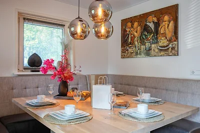 Schöne Villa am Waldrand