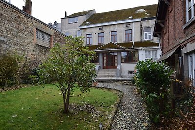 Vintage-Ferienhaus in Saint-Hubert mit Garten