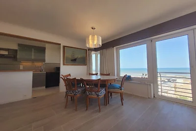 Appartement met panoramisch uitzicht op zee