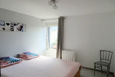 Steinhaus in Bricqueville nahe Sandstrand