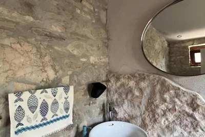 Two Bedroom Holiday Holiday Home with Patio a...