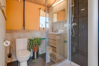 Insel-Glamping für 4 Personen mit Whirlpool