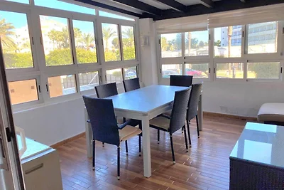 Spaziosa casa vacanze con piscina in comune