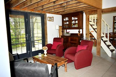 Moderna casa vacanze vicino alla foresta