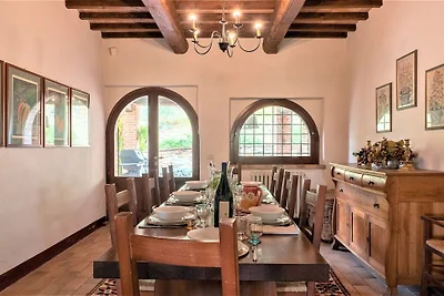 Schöne Villa in San Giovanni del Pantano mit...