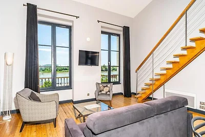 Apartment mit 3 Schlafzimmern und Flussblick