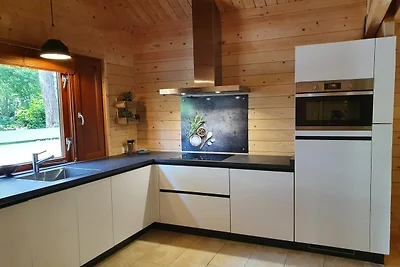 Luxuriöse Waldvilla aus Holz