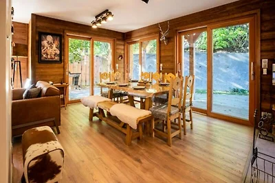 Wohnung in Les Allues mit Jacuzzi