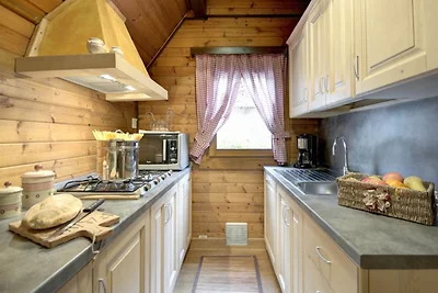 Spazioso Chalet a Cutigliano con Piscina
