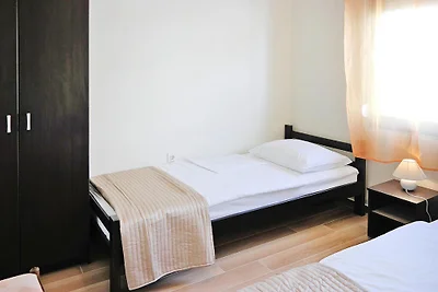 Appartamenti Lug, Privlaka con piscina