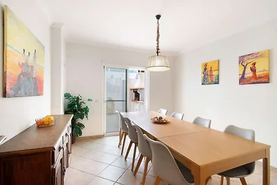 Faszinierendes Ferienhaus in Manta Rota mit...