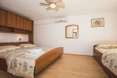 Apartments Jug - Studio Apartment with...