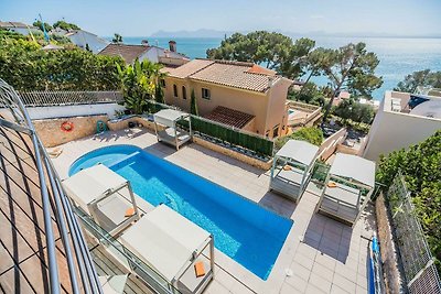 Luxuriöse Villa mit Whirlpool in Alcudia,...