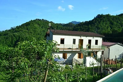 Accogliente casa vacanze a Molazzana con...