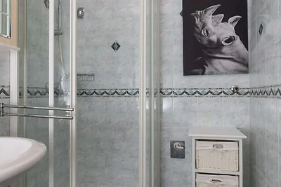 Apartment Vukic - Studio Apartment with Terra...