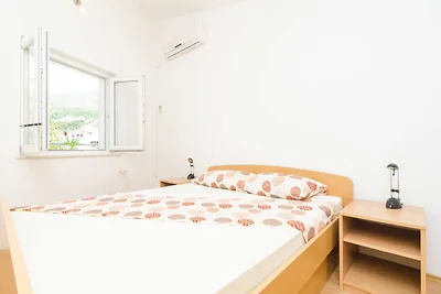 Apartments & Rooms Barišić-Comfort One Bedroo...