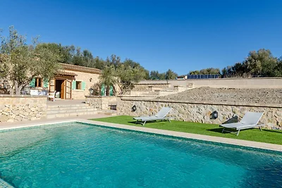 Charmante Villa mit privatem Pool