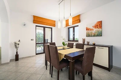 Premium-Apartment mit privatem Pool