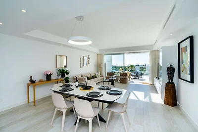 Stylish 2-Bed Apartment | Alcazaba Lagoon...