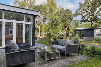 Modernes Haus in ruhiger Lage am Waldrand