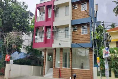 Hotel O Kazhakuttam Railway Station