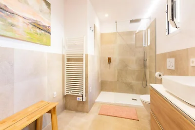 Villa in Manresa met toegang tot het strand