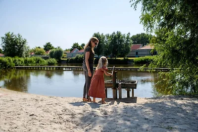 Familienvilla mit Terrasse in Andijk