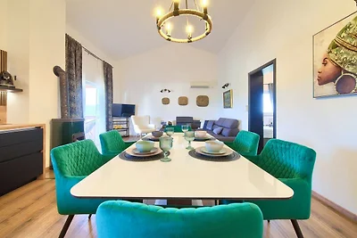Two Bedroom Apartment with Terrace and Sea...