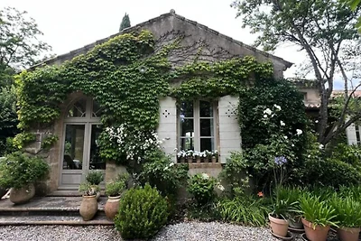 Haus in Lourmarin mit Schlossblick
