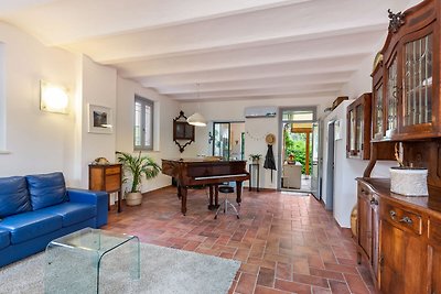 Ruime cottage in Le Marche met een zwembad