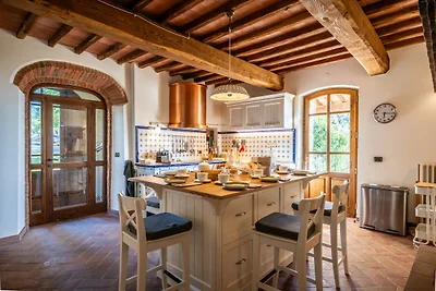 Villa in der Toskana mit Pool und Olivenhain