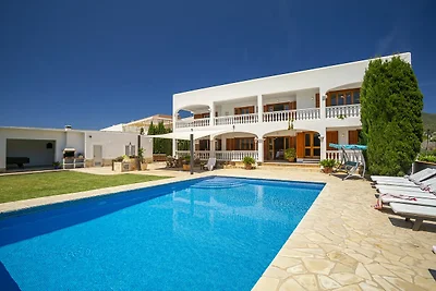 Elegante Villa für 12 Gäste mit Pool auf...