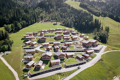 Chalet con piscina riscaldata sulla terrazza