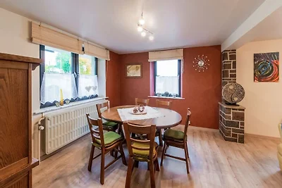 Ferienhaus in B�llingen mit Garten