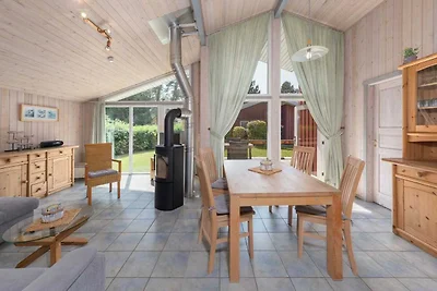 Ferienhaus mit Sauna im Ferienpark Mirow