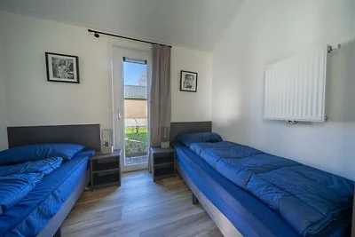 Ferienhaus in Biddinghuizen mit Terrasse