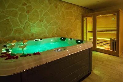 Villa Roza - One-Bedroom Apartment