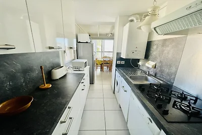 Ferienhaus am Wasser in Strandnähe