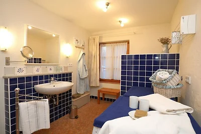 Ferienwohnung in Hinte mit Schwimmbecken