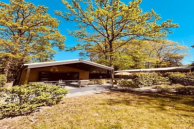 Gemütliche Waldhütte mit Veranda
