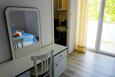 Gemütliche Wohnung in Kampor in Strandnähe