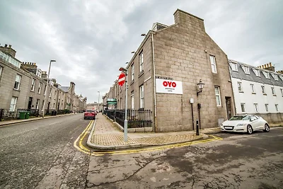 Brentwood Aberdeen City Centre – Deluxe...
