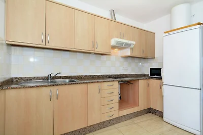 Modernes Apartment in Arrecife mit Terrasse