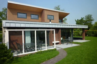 Villa in Kamperland mit Garten