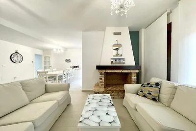 Zonovergoten villa nabij golfbaan