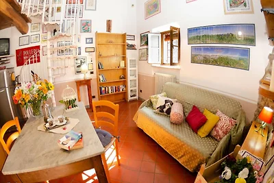 Tipica casa toscana in pietra antica