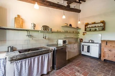 Elegante casa colonica con piscina